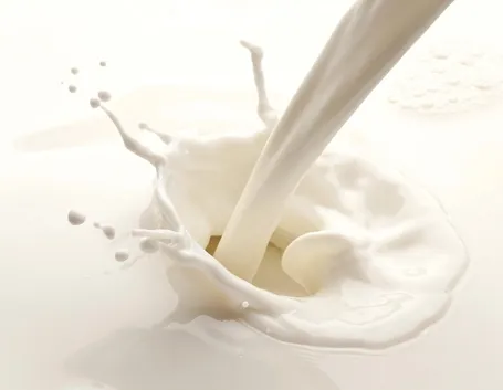 Fastidio addominale dopo aver bevuto un bicchiere di latte