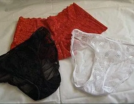 Donne e abbigliamento intimo