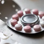 Un blister di pillola anticoncezionale leggera
