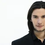 capelli lunghi uomo