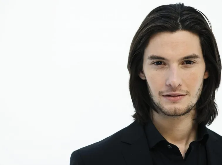 capelli lunghi uomo