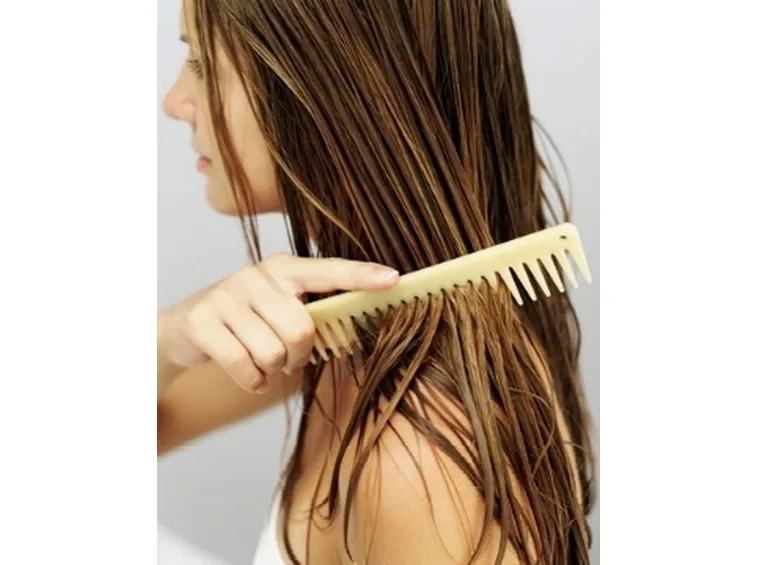 capelli pettinati