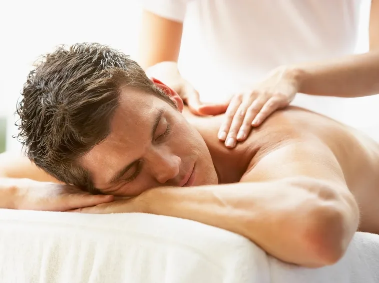 I massaggi per le contratture muscolari