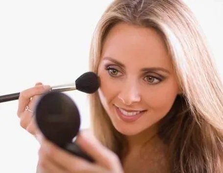 L aiuto del make up