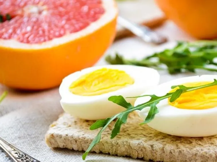 Pompelmo e uova dieta Mayo