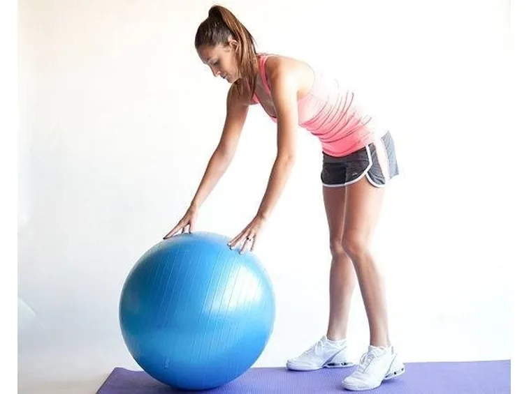 addominali con ball fitness