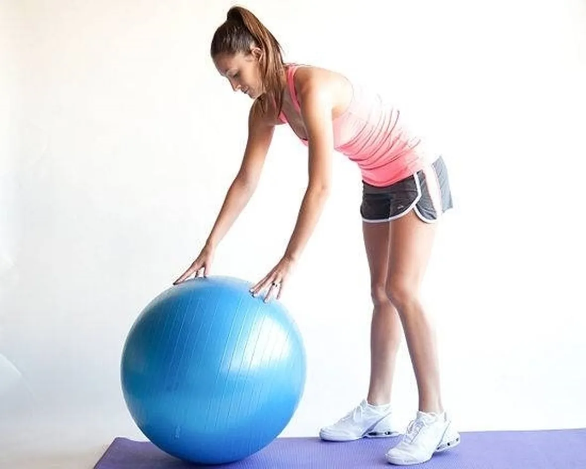 addominali con ball fitness