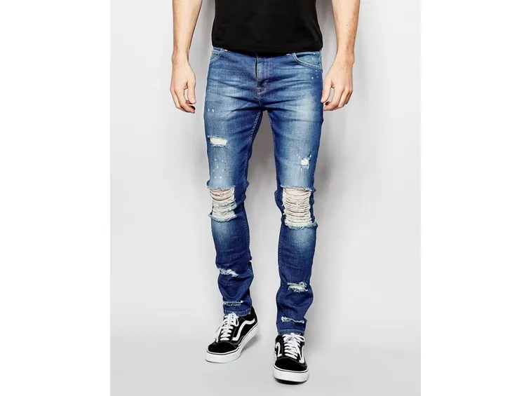 Jeans strappati da uomo