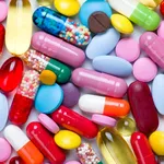 Batteri e virus: perché l'antibiotico trova un bersaglio solo nei primi