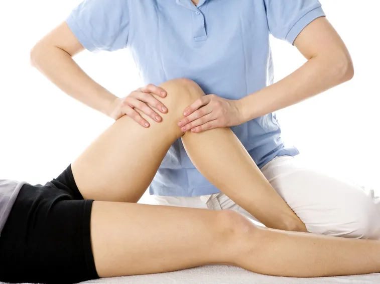 Esercizi di fisioterapia del ginocchio