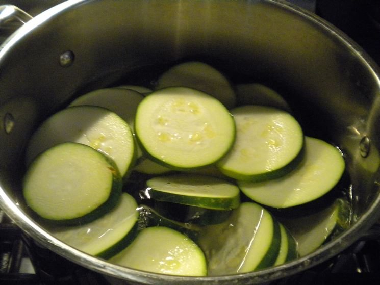 Sbollentate zucchine