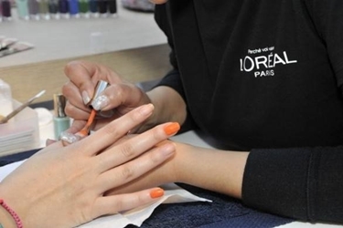 Fare manicure