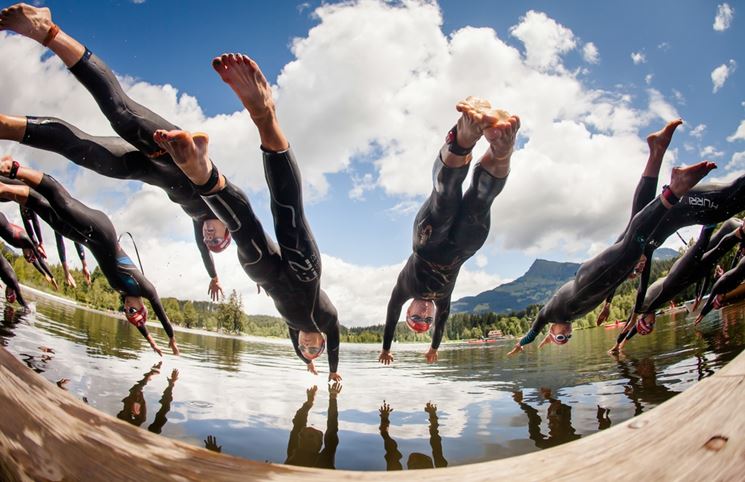 sportive triathlon si tuffano