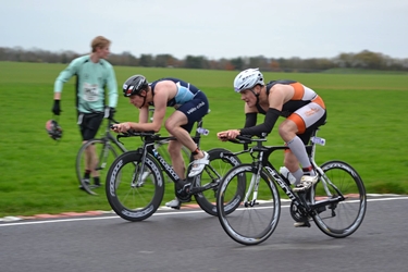 Prova di ciclismo nel duathlon