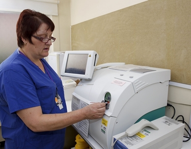 Apparecchiatura di laboratorio d'analisi