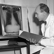 Il Dr. Dawber, direttore dello Studio di Framingham dal 1949 al 1966